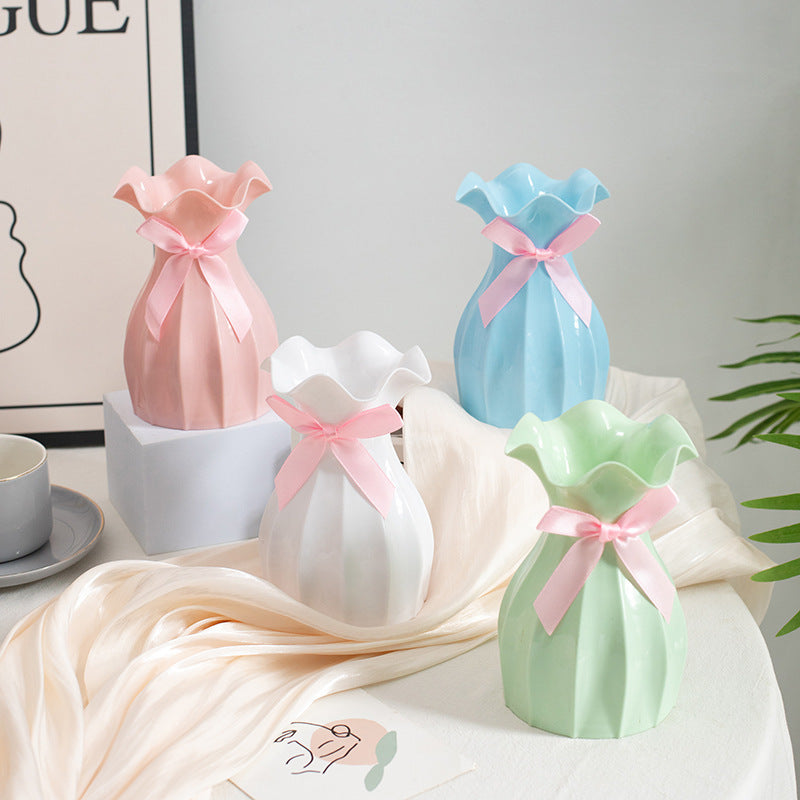Nordische Vase aus tropffestem Kunststoff - elegante Wohnkultur