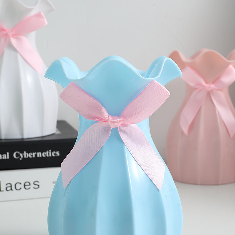 Nordische Vase aus tropffestem Kunststoff - elegante Wohnkultur