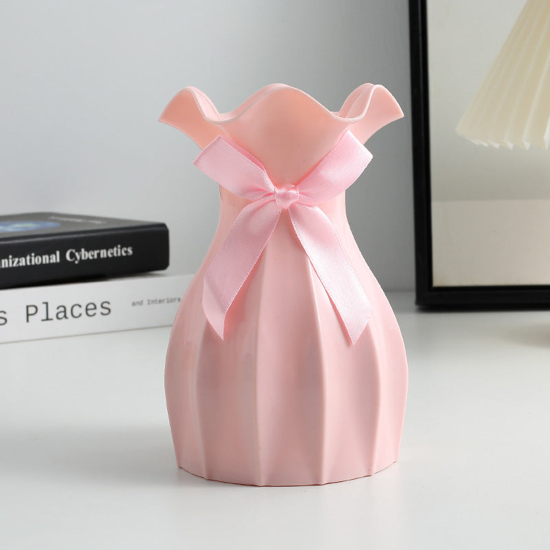 Nordische Vase aus tropffestem Kunststoff - elegante Wohnkultur