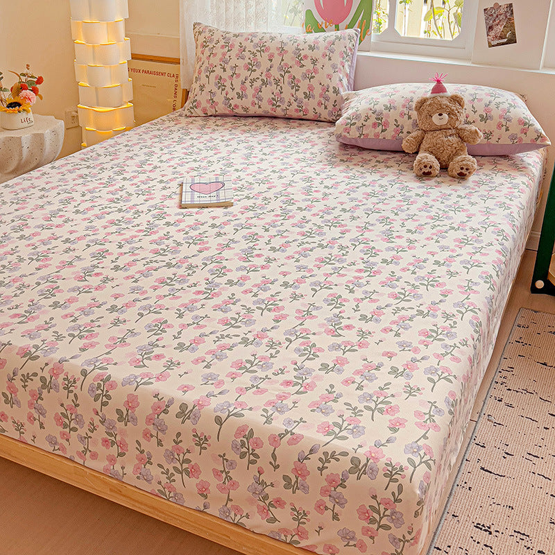 Four-Season Floral Mattress Protector – Washable & Breathable