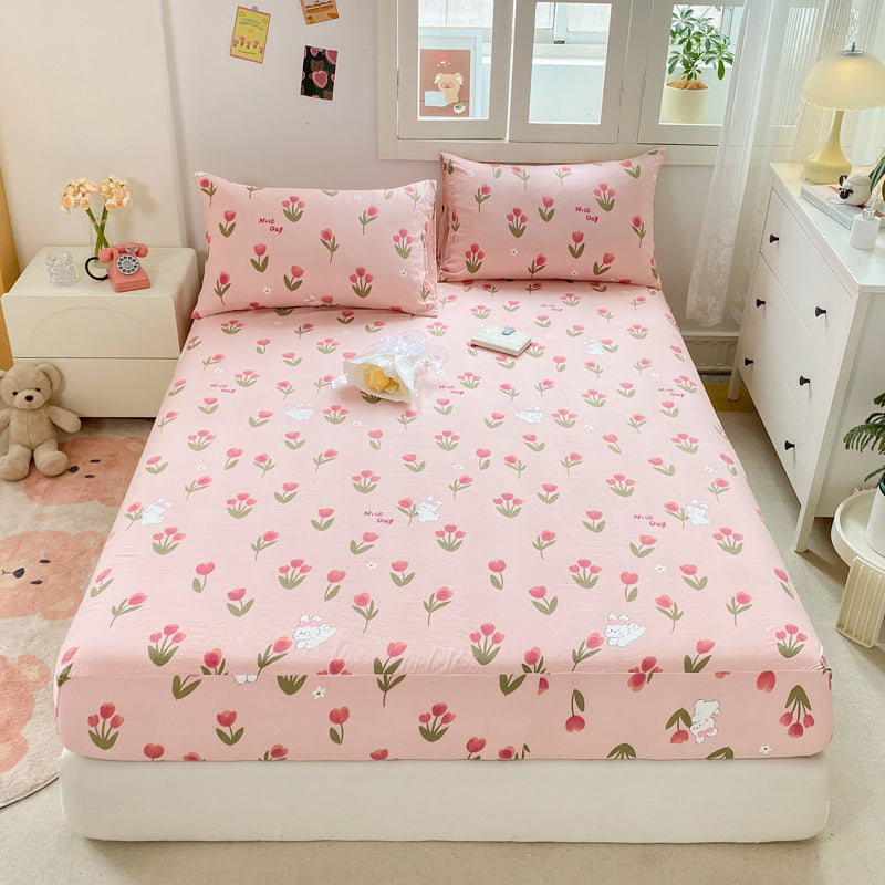 Four-Season Floral Mattress Protector – Washable & Breathable