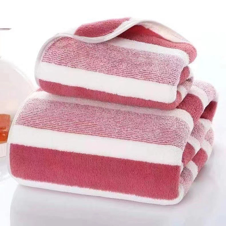 Weiches und saugfähiges Wasch- und Badetuch-Set