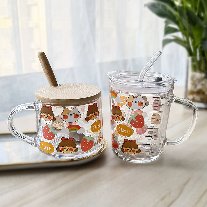 Niedliche Cartoon-Glastasse mit Strohhalm und Löffel - Milch- und Frühstückstasse