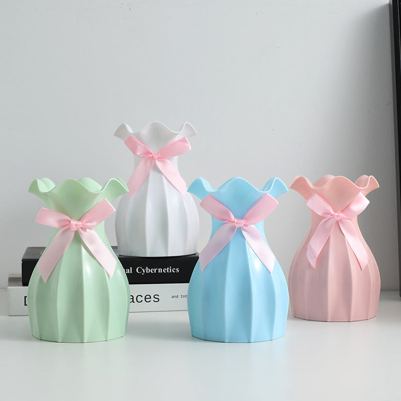 Nordische Vase aus tropffestem Kunststoff - elegante Wohnkultur