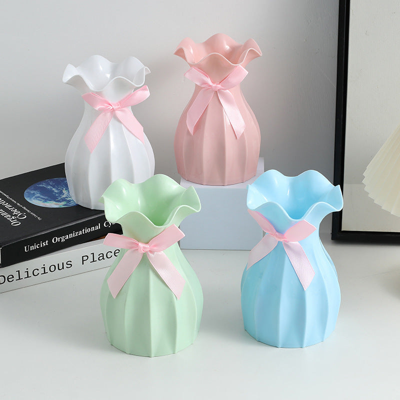 Nordische Vase aus tropffestem Kunststoff - elegante Wohnkultur
